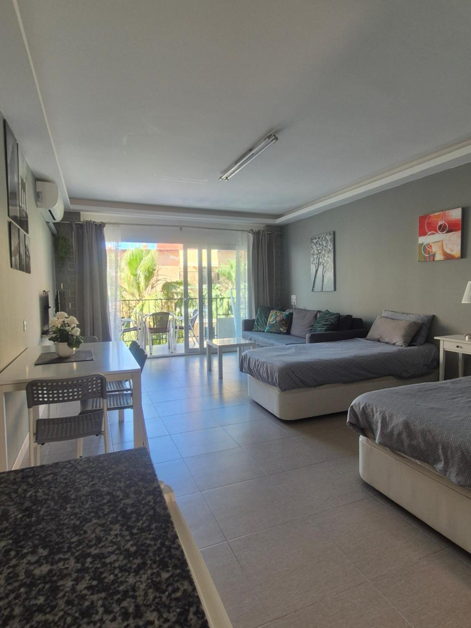 Studio In City Fuengirola Εξωτερικό φωτογραφία